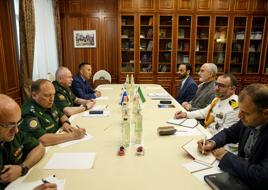 Замминистра обороны РФ генерал-полковник Александр Фомин провел переговоры с иранским коллегой бригадным генералом Ходжатоллой Корейши