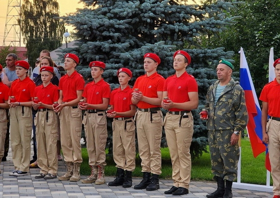 Юнармейцы Сибири приняли участие в акции «Свеча поколений»