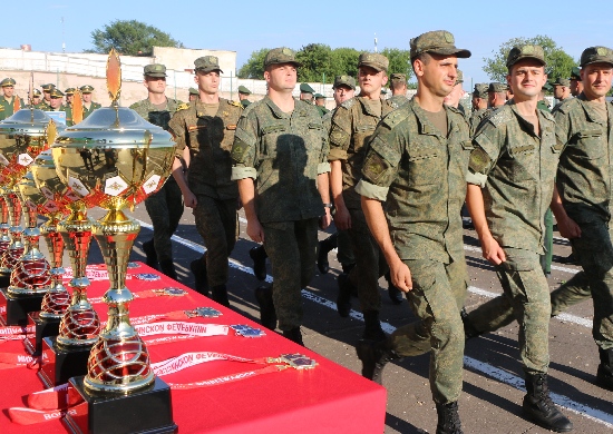 Команда Владимирского ракетного объединения одержала победу на чемпионате РВСН по летнему офицерскому троеборью и военному пятиборью