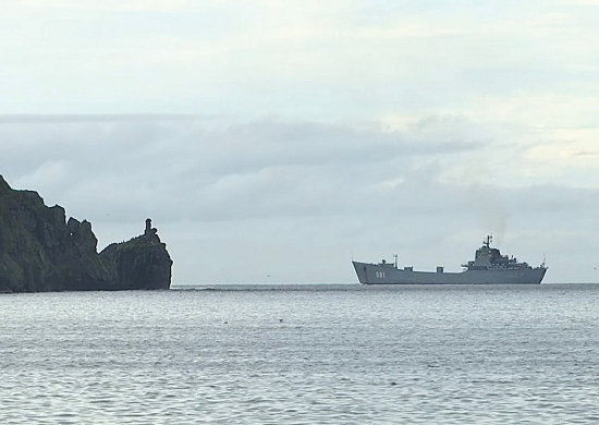 Силы Тихоокеанского флота выдвинулись в район помощи пострадавшим от последствий циклона жителям Приморского края