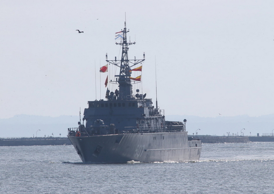 Тральщики Балтийского флота выполняют задачи в море