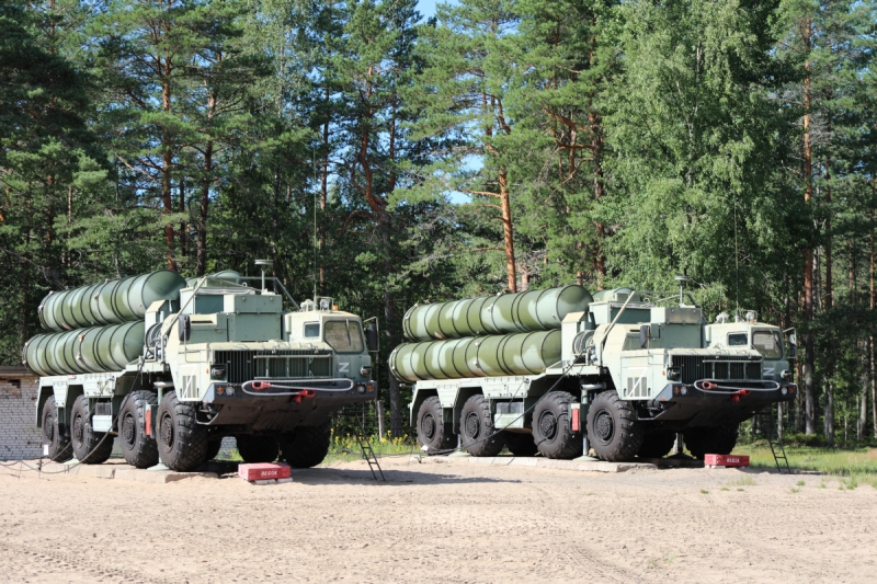 В Ленинградской области боевые расчеты С-400 «Триумф»  провели плановую тренировку
