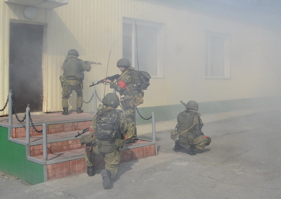 В соединении связи ЦВО в Новосибирской области состоялась тренировка по противодействию терроризму