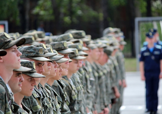 Военнослужащие Челябинского филиала Военно-воздушной академии приняли участие в молебне