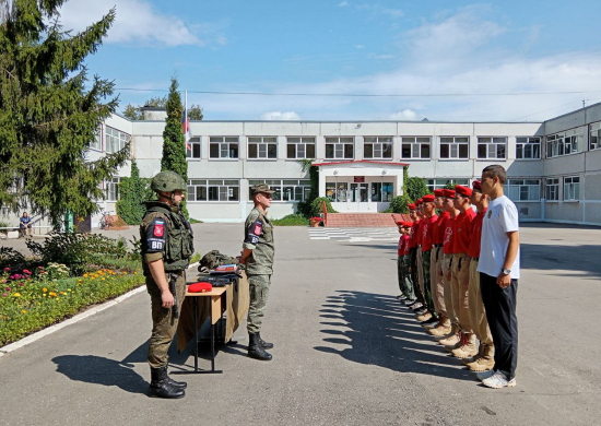 Военные полицейские ЦВО провели патриотическое мероприятие для пензенских юнармейцев