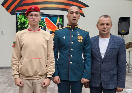 Юнармейцы Республики Татарстан встретились  с Героем России Расимом Баксиковым