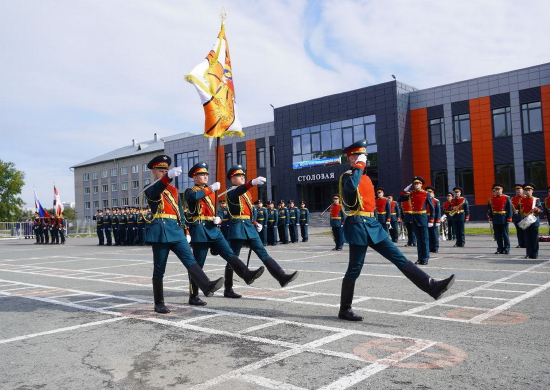 Курсанты Тюменского высшего военного инженерного командного училища присягнули на верность Родине