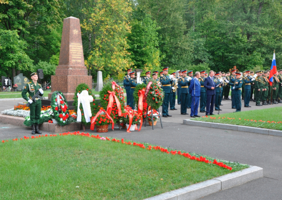 Личный состав Михайловской военной артиллерийской академии принял участие в церемонии открытия Мемориала павшим воинам-участникам СВО