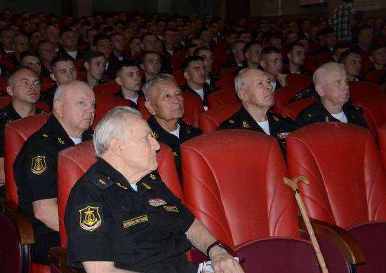 На Черноморском флоте состоялся сбор с молодыми офицерами