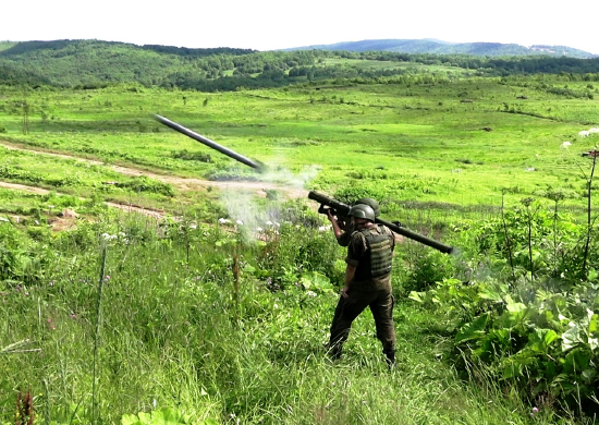 На Сахалине  в ходе обучения военнослужащие подразделений ПВО ВВО выполнили боевые пуски ракет из ПЗРК «Игла»