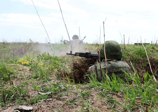 В Амурской области контрольные стрельбы из штатного оружия выполнили военнослужащие Восточного военного округа