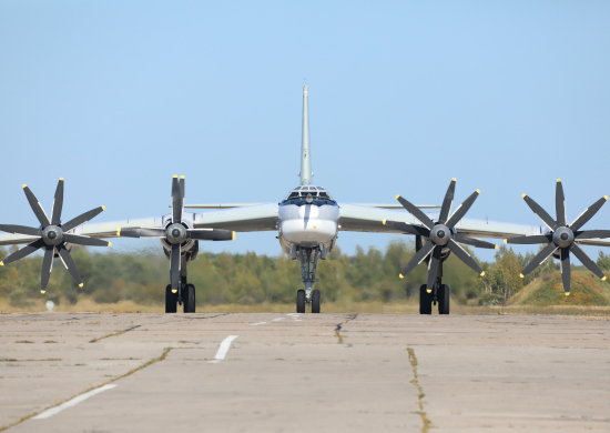 В Амурском соединении дальней авиации выполнены  плановые полёты на самолётах Ту-95мс