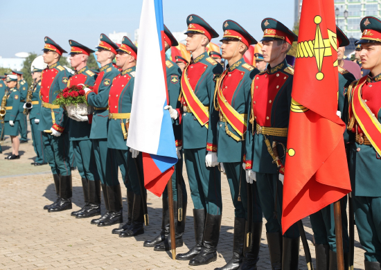 В Хабаровске состоялась торжественная церемония открытия имён Героев России на Обелиске Славы, посвященная 78-й годовщине окончания Второй мировой	войны