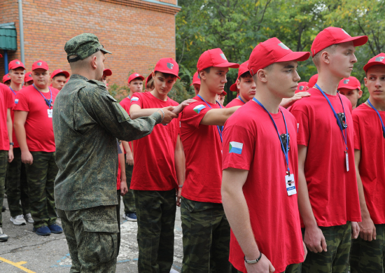 В Хабаровском центре патриотического воспитания молодежи «Авангард» стартовал учебно-методический сбор со школьниками