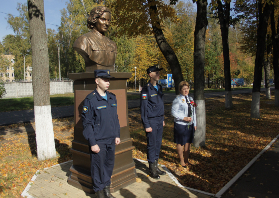 В соединении особого назначения ВКС отметили 85-летие беспосадочного перелета женского экипажа Гризодубовой, Осипенко и Расковой