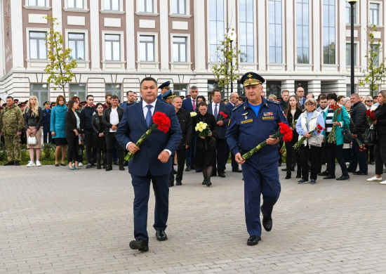 В Тверском СВУ состоялась торжественная церемония открытия мемориальной стелы