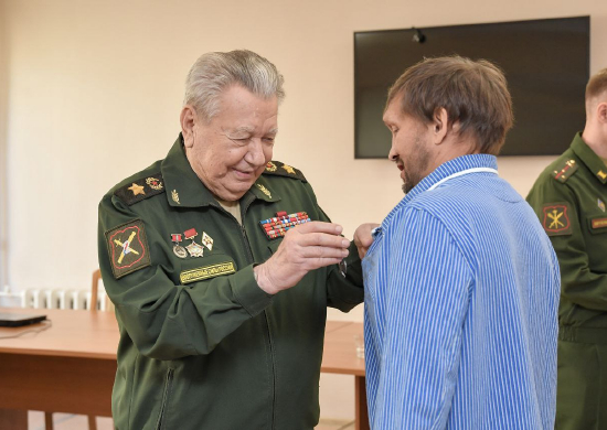 В военных госпиталях в Москве и Подмосковье вручены государственные награды 26 участникам СВО