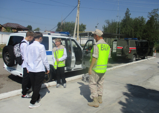 Военные автоинспекторы ЦВО провели акцию «День открытых дверей»  для детей в Киргизской Республике