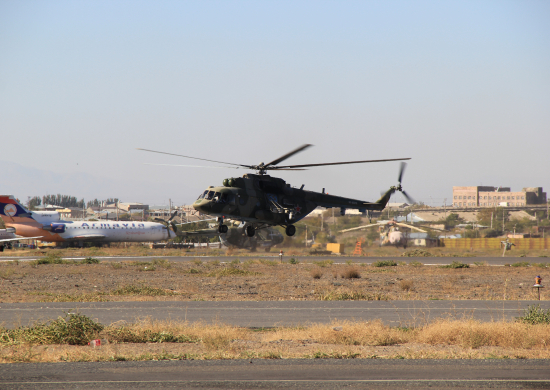 Армейская авиация ЮВО в Армении приняла участие в учебно-тренировочных полетах
