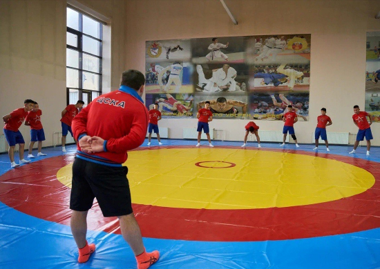 Армейские спортсмены провели мастер-класс для воспитанников Кызылского ПКУ