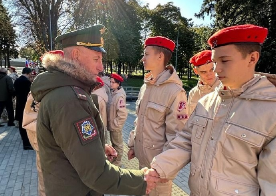 Более 120 школьников из Ростова-на-Дону пополнили ряды Юнармии