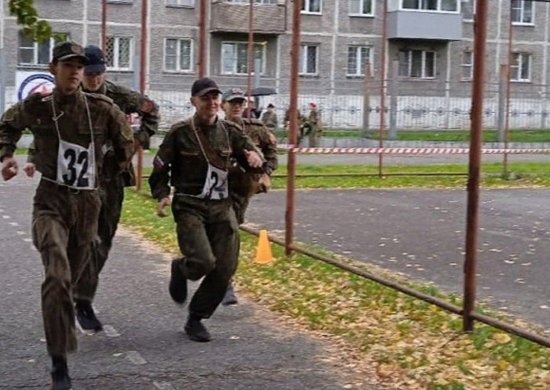 Юнармейцы Кемеровской области пробежали «Военизированный кросс»