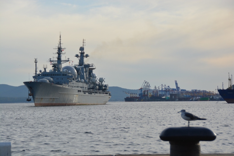 Корабль управления «Маршал Крылов» Тихоокеанского флота прибыл во Владивосток после завершения серии учений