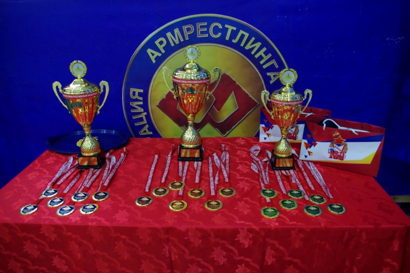 Первый чемпионат ВС РФ по армрестлингу завершился в Екатеринбурге