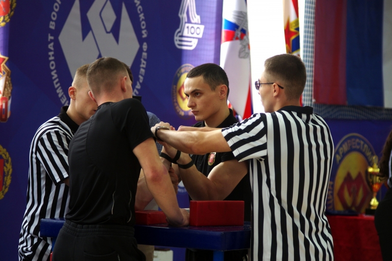 Первый чемпионат ВС РФ по армрестлингу завершился в Екатеринбурге