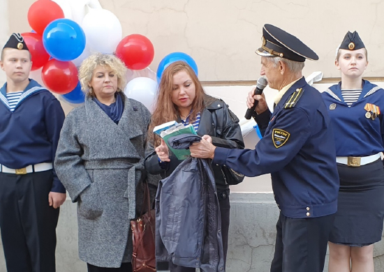 Петербургской школе присвоили имя героя-подводника Александра Маринеско