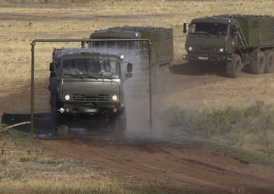 Подразделения войск РХБЗ ЦВО отработали прикрытие пунктов управления войсками в Оренбургской области