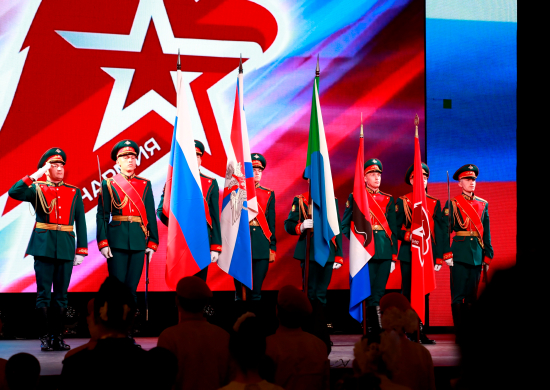 В Хабаровске состоялась торжественная церемония вступления 180 школьников в ряды Юнармии