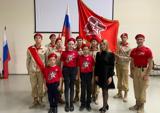 В Омском ракетном объединении более 50 школьников вступили в ряды Юнармии