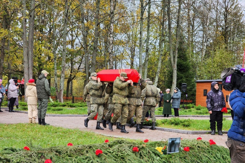 В Подмосковье состоялась церемония перезахоронения останков 48-ми советских солдат, погибших в годы Великой Отечественной войны