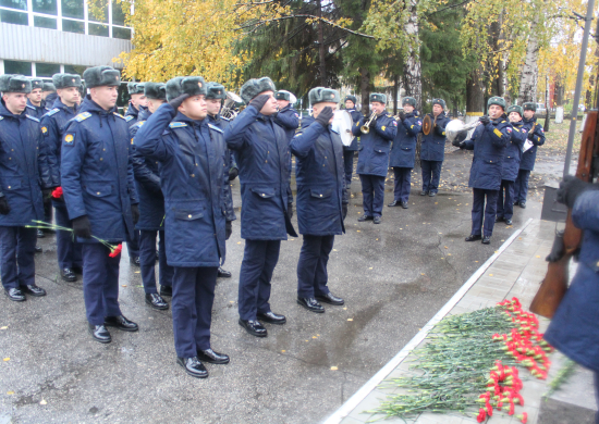 В Сызрани почтили память Героя Советского союза генерал-полковника Виталия Павлова