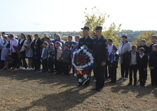 Военнослужащие Сызранского филиала ВУНЦ ВВС приняли участие в мероприятиях, посвященных памяти летчика-истребителя Николая Шутова