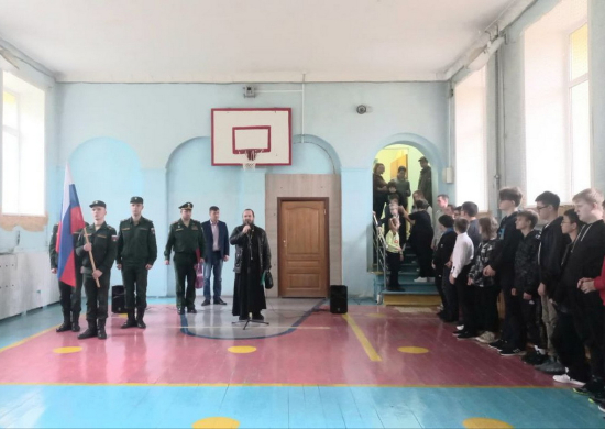 Женсовет железнодорожного соединения ЦВО провёл патриотическое мероприятие для учащихся Екатеринбургской школы-интерната