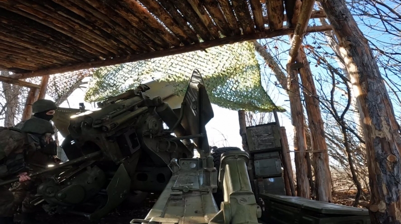 Артиллеристы группировки «Запад» уничтожают бронетехнику, замаскированные объекты и укрепления ВСУ на Купянском направлении