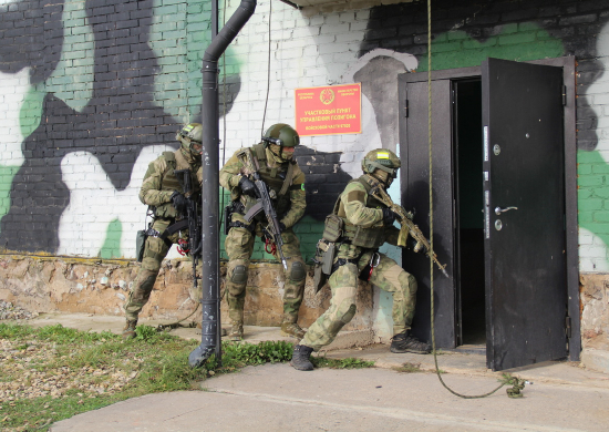 Более 100 тренировок по противодействию терроризму проведено с военнослужащими ЦВО в Оренбургской области