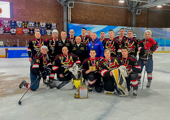 Хоккеисты Северного флота стали победителями турнира, посвящённого Дню морской пехоты