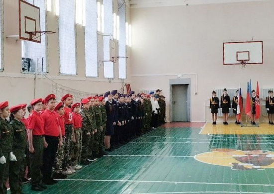 Строевой смотр среди патриотических отрядов и юнармейцев города Юрги состоялся в Кемеровской области