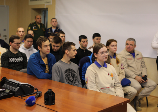 Студентов СКФУ – участников СВО, заключивших контракты с Минобороны России, наградили государственными наградами на передовой