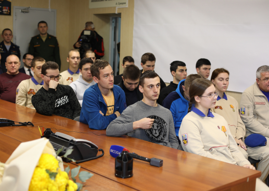 Студентов СКФУ – участников СВО, заключивших контракты с Минобороны России, наградили государственными наградами на передовой