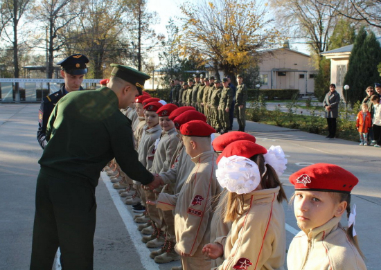 Учащиеся школы Минобороны России пополнили ряды «Юнармии» в Киргизии