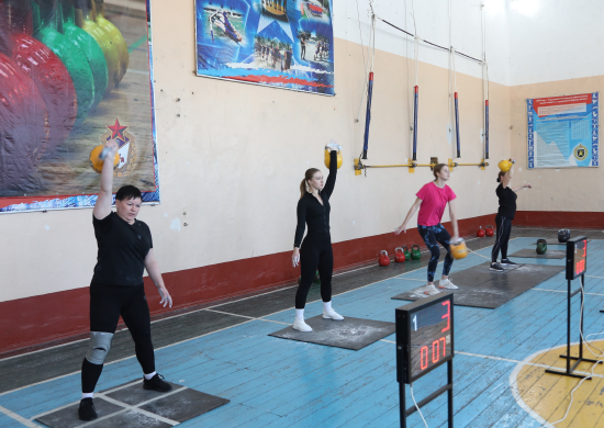 В Амурской области прошел чемпионат общевойсковой армии ВВО по гиревому спорту