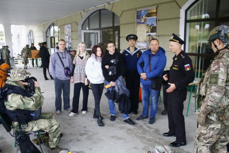 В Черноморском высшем военно-морском училище имени П.С.Нахимова прошел День открытых дверей