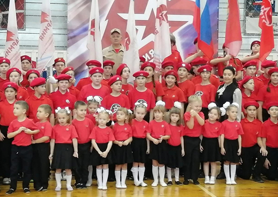 В Поспелихинского районе Алтайского края состоялось торжественное мероприятие посвящения школьников в ряды «Юнармии»