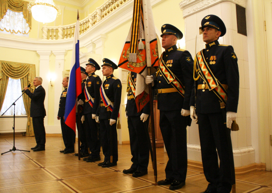 В республике Карелия состоялась торжественная церемония вручения почетного наименования «Гвардия» истребительному авиационному полку