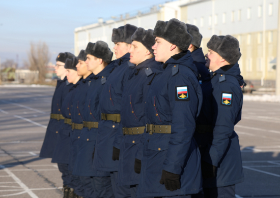 В Саратовской области на базе авиаполка дальней авиации проводится подготовка новобранцев по военно-учетным специальностям
