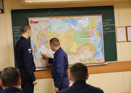 В Саратовской области на базе авиаполка дальней авиации проводится подготовка новобранцев по военно-учетным специальностям